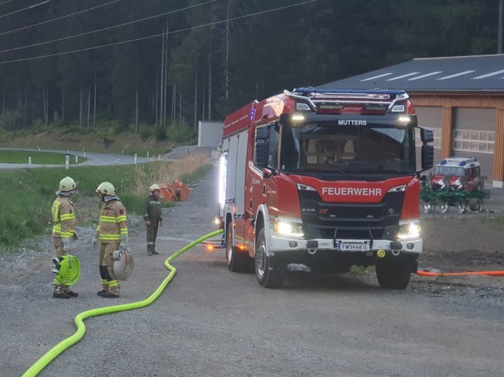 Zugsübung: Brand Landwirtschaftsgebäude
